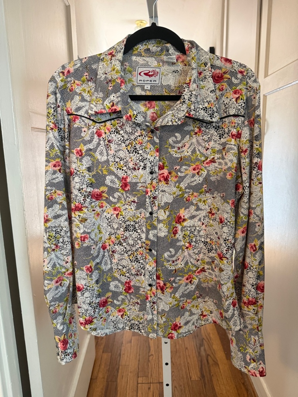 Roper Floral Button-Up Blouse in Black, Pink & Yellow Lace w/Pearl snaps